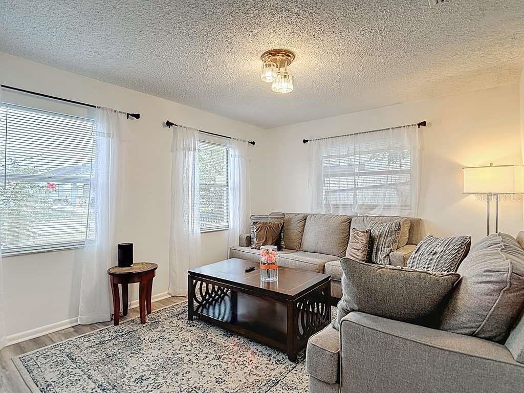 Image 30 of 39 For 2520 Saint John Street