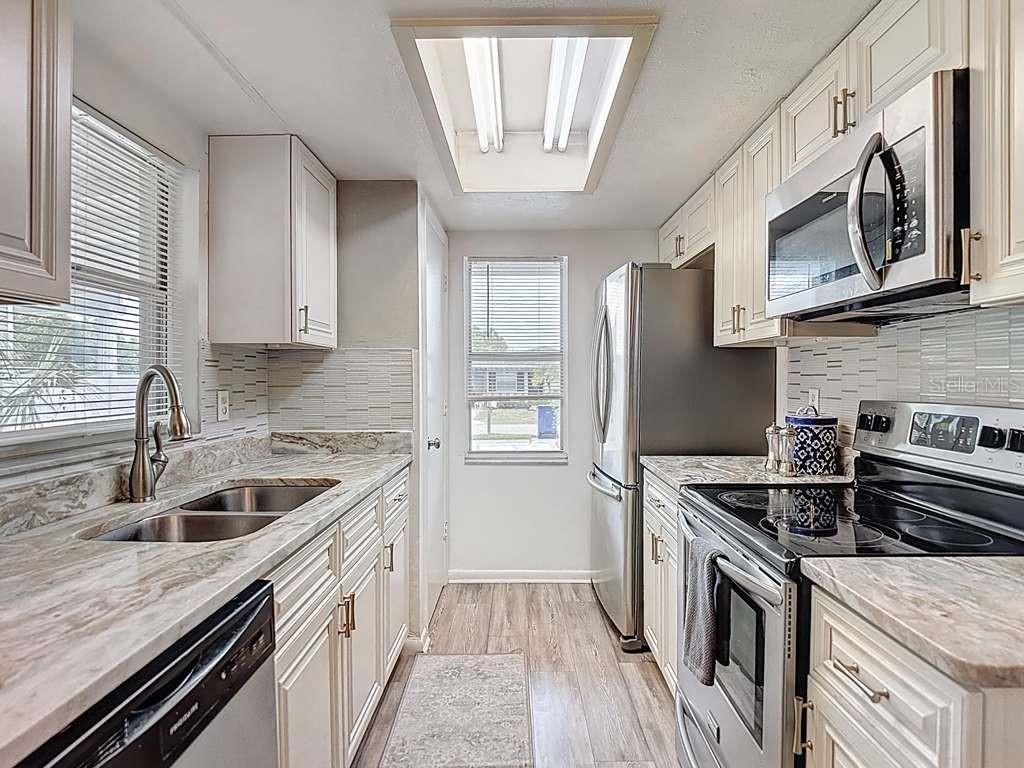 Image 34 of 39 For 2520 Saint John Street