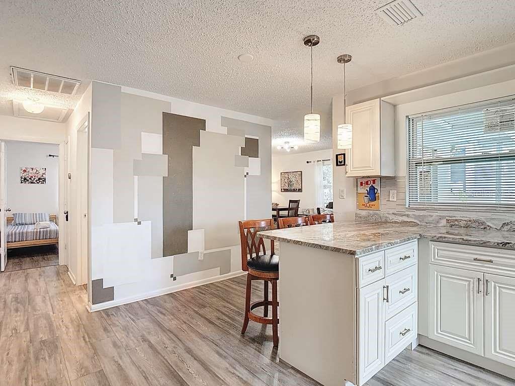 Image 35 of 39 For 2520 Saint John Street