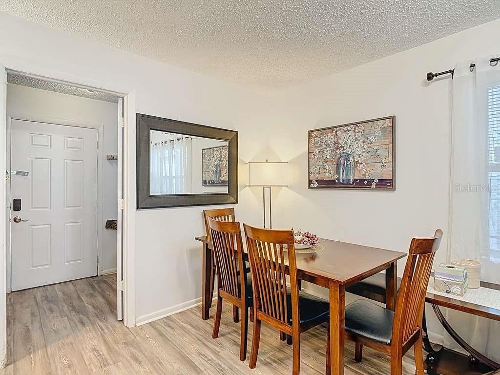 Image 9 of 39 For 2520 Saint John Street