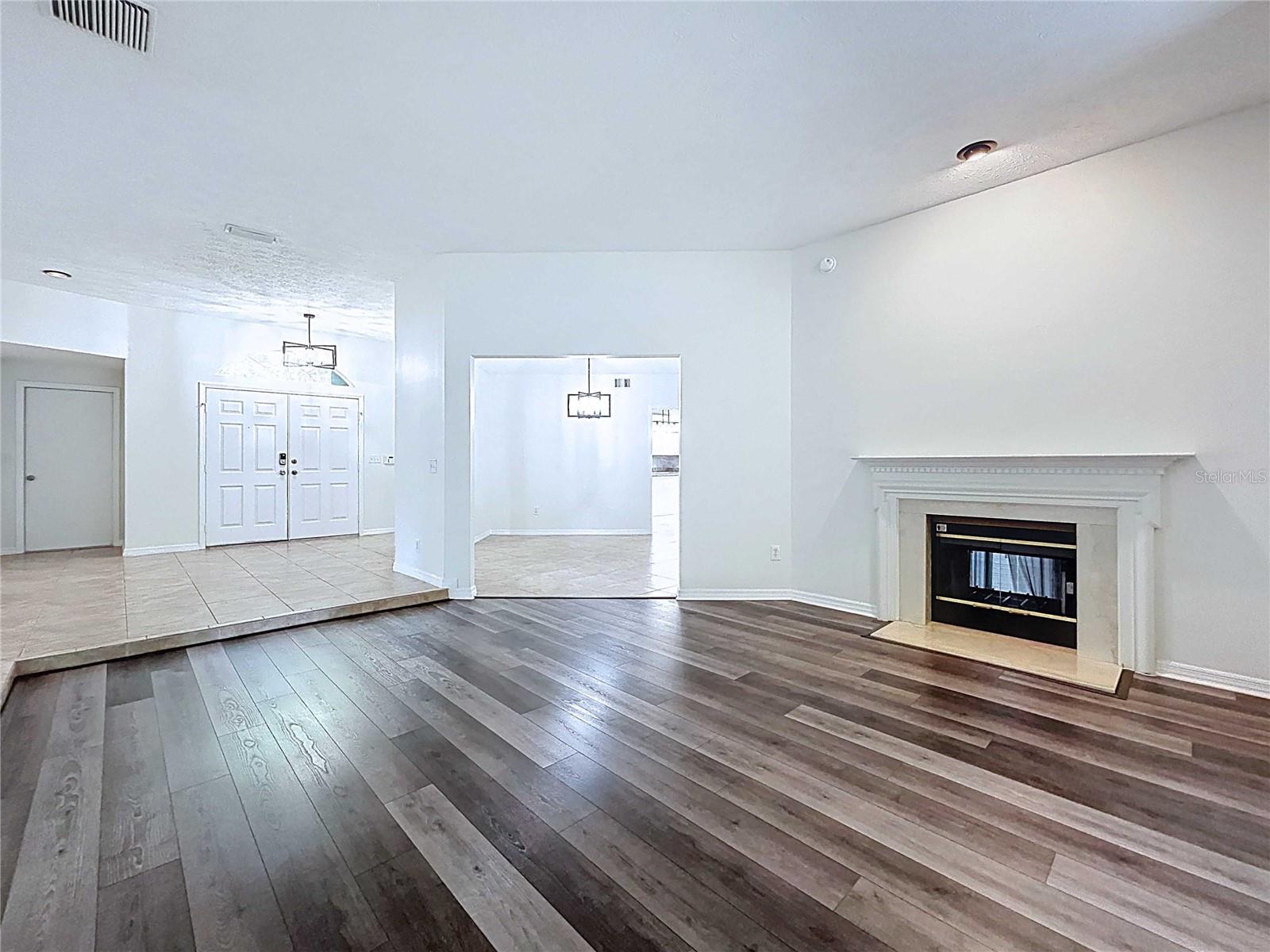 Image 14 of 99 For 17307 Lockwood Ridge Drive