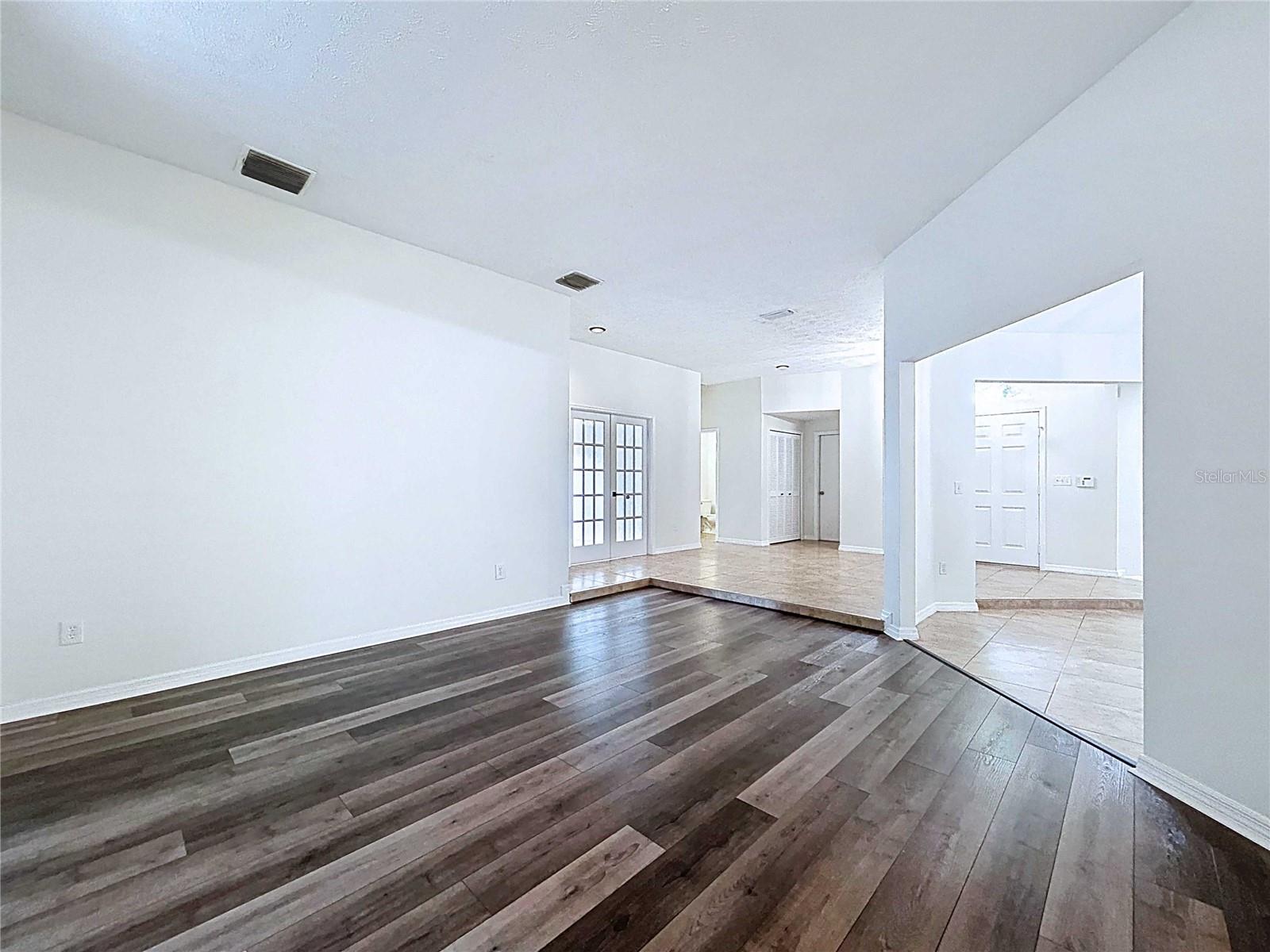 Image 15 of 99 For 17307 Lockwood Ridge Drive