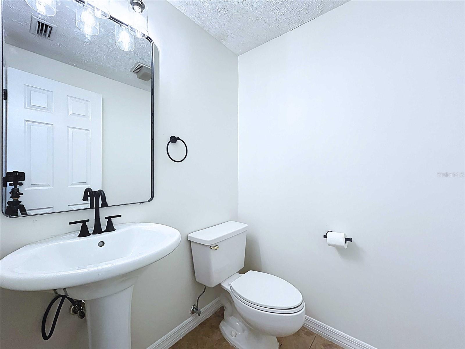 Image 75 of 99 For 17307 Lockwood Ridge Drive