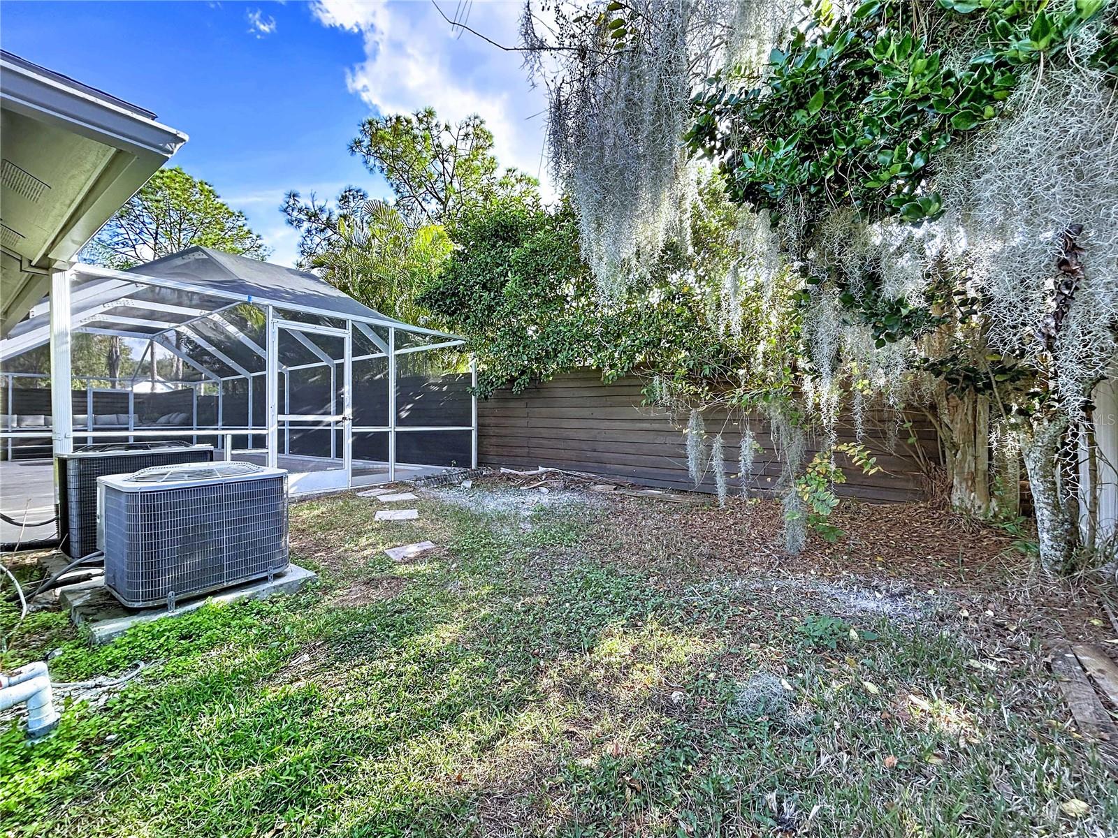 Image 8 of 99 For 17307 Lockwood Ridge Drive