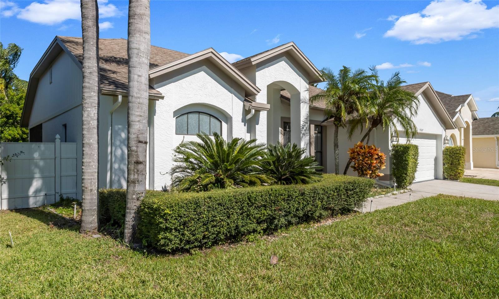 Image 2 of 50 For 9327 Pontiac Drive