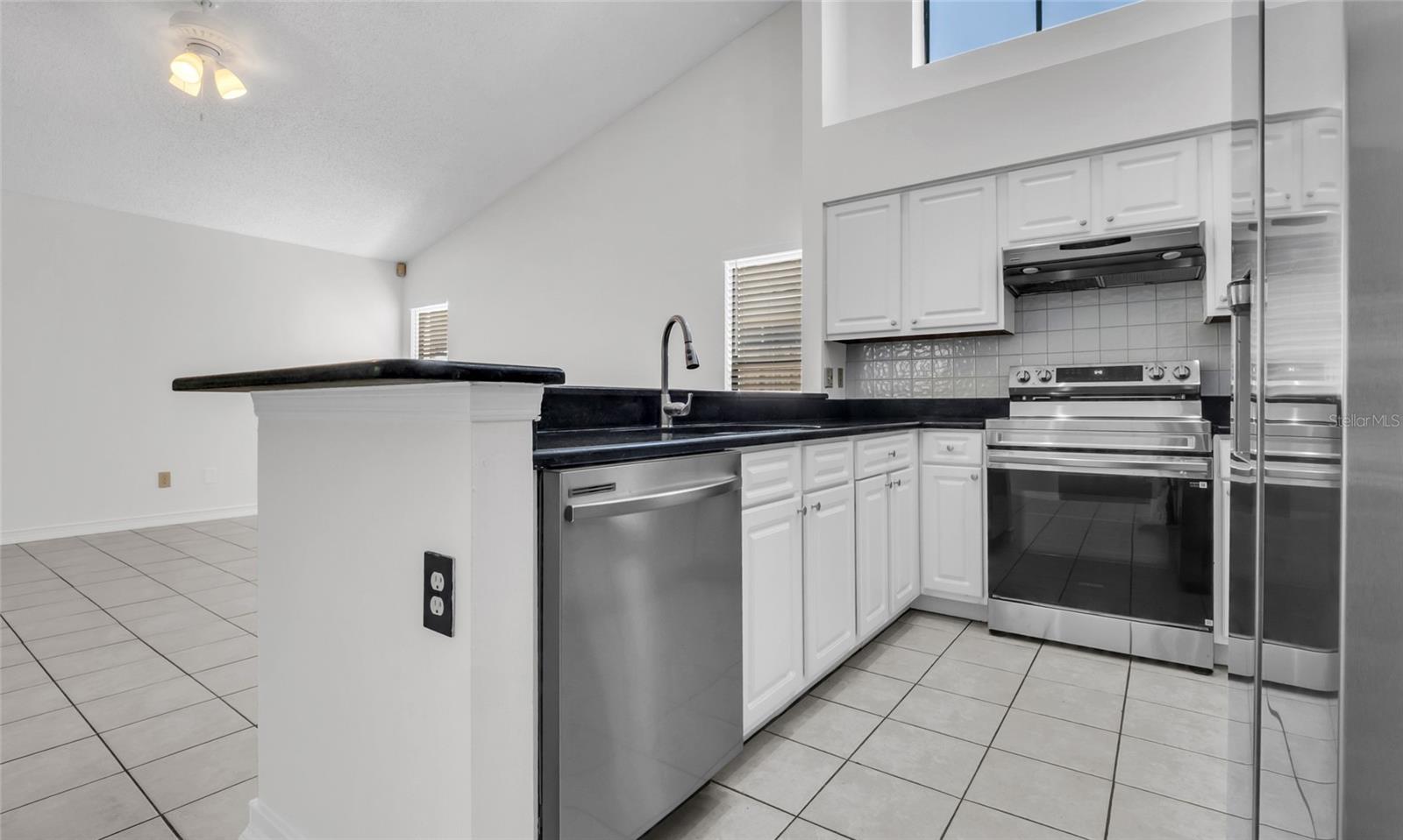 Image 20 of 50 For 9327 Pontiac Drive