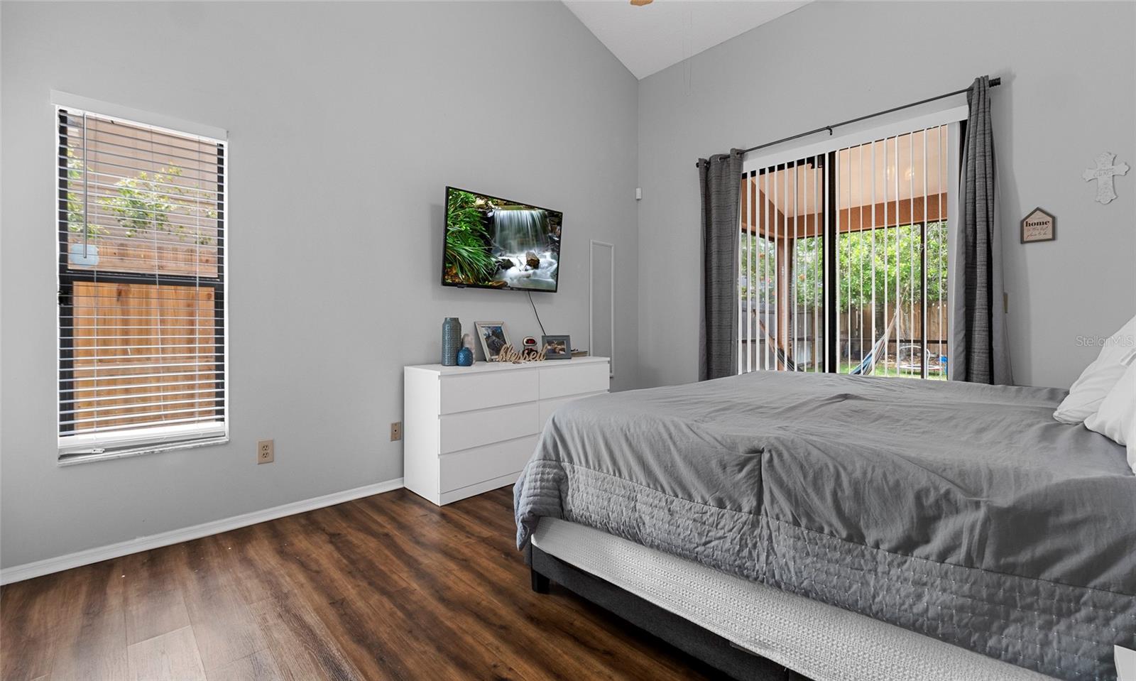 Image 28 of 50 For 9327 Pontiac Drive