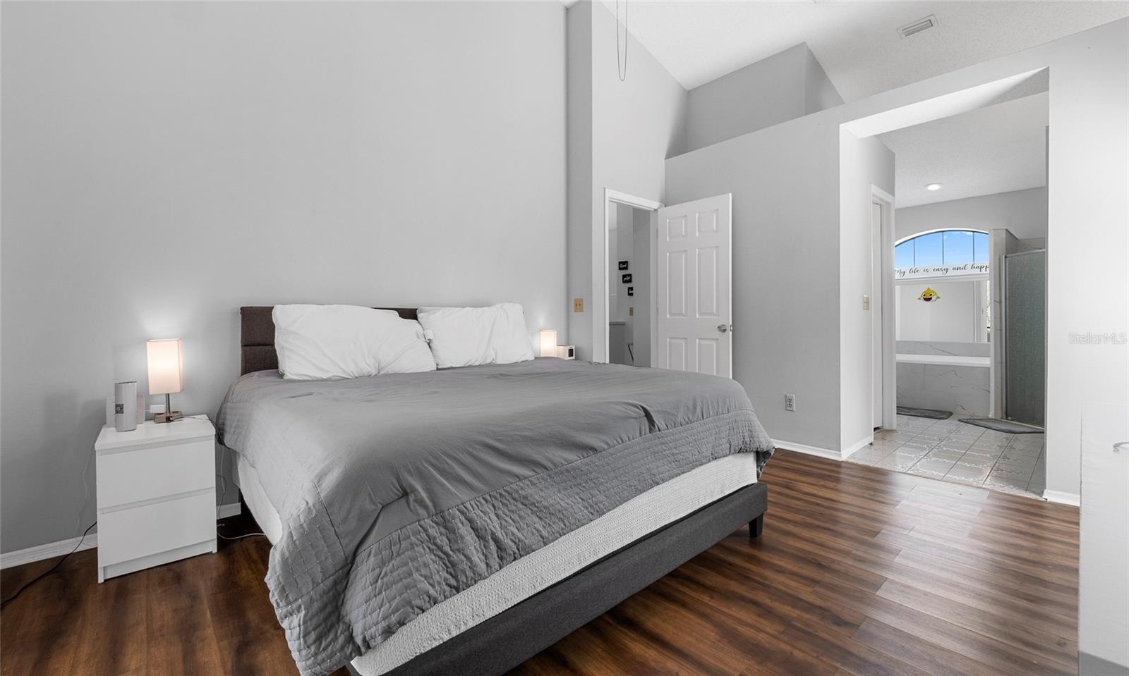 Image 29 of 50 For 9327 Pontiac Drive