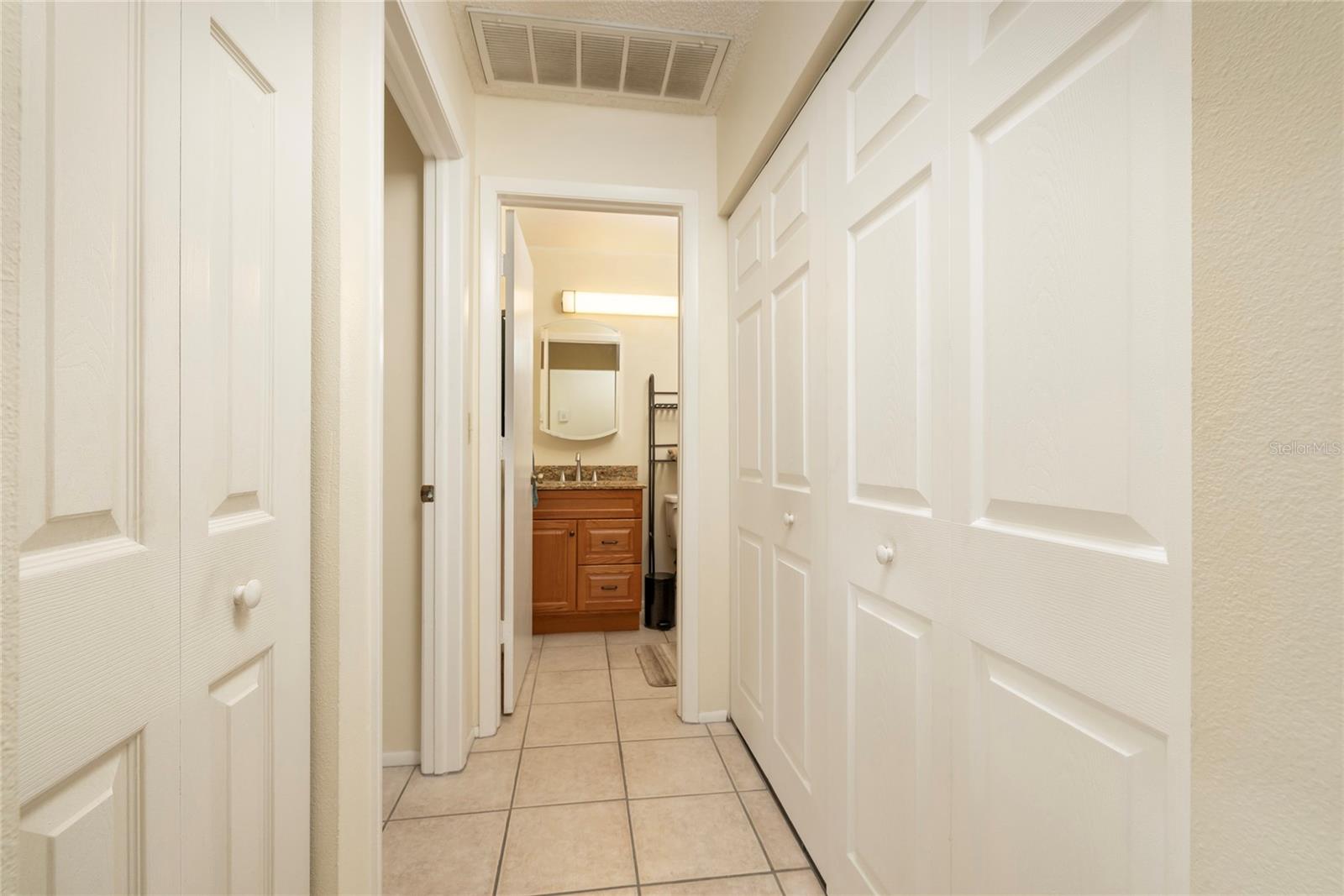 Image 26 of 55 For 222 Sun Vista Court N 67