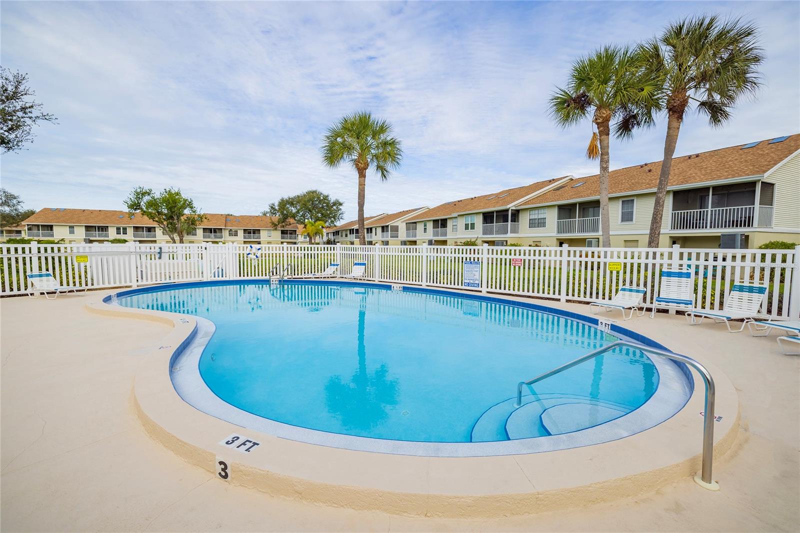 Image 36 of 55 For 222 Sun Vista Court N 67