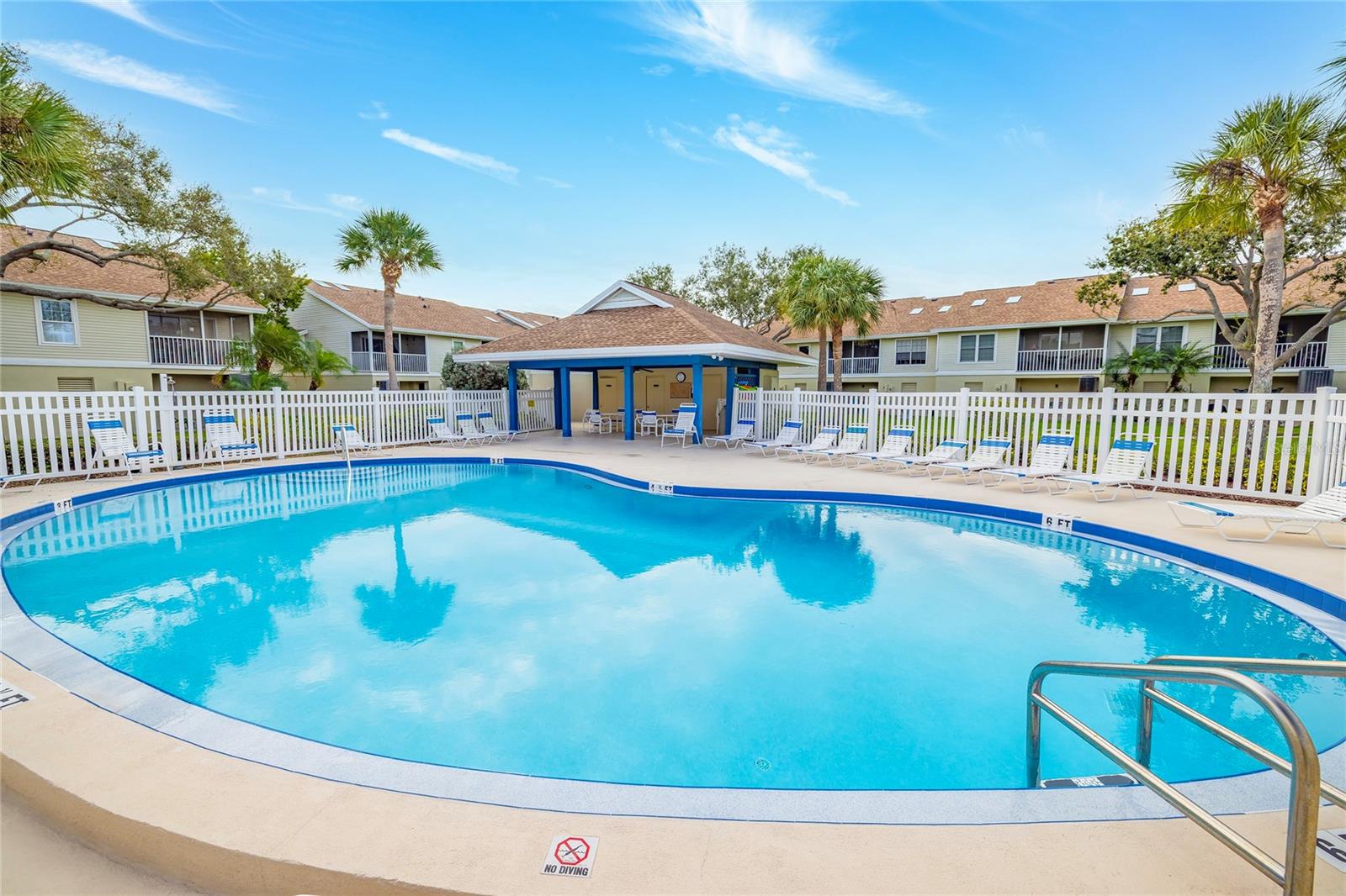 Image 37 of 55 For 222 Sun Vista Court N 67