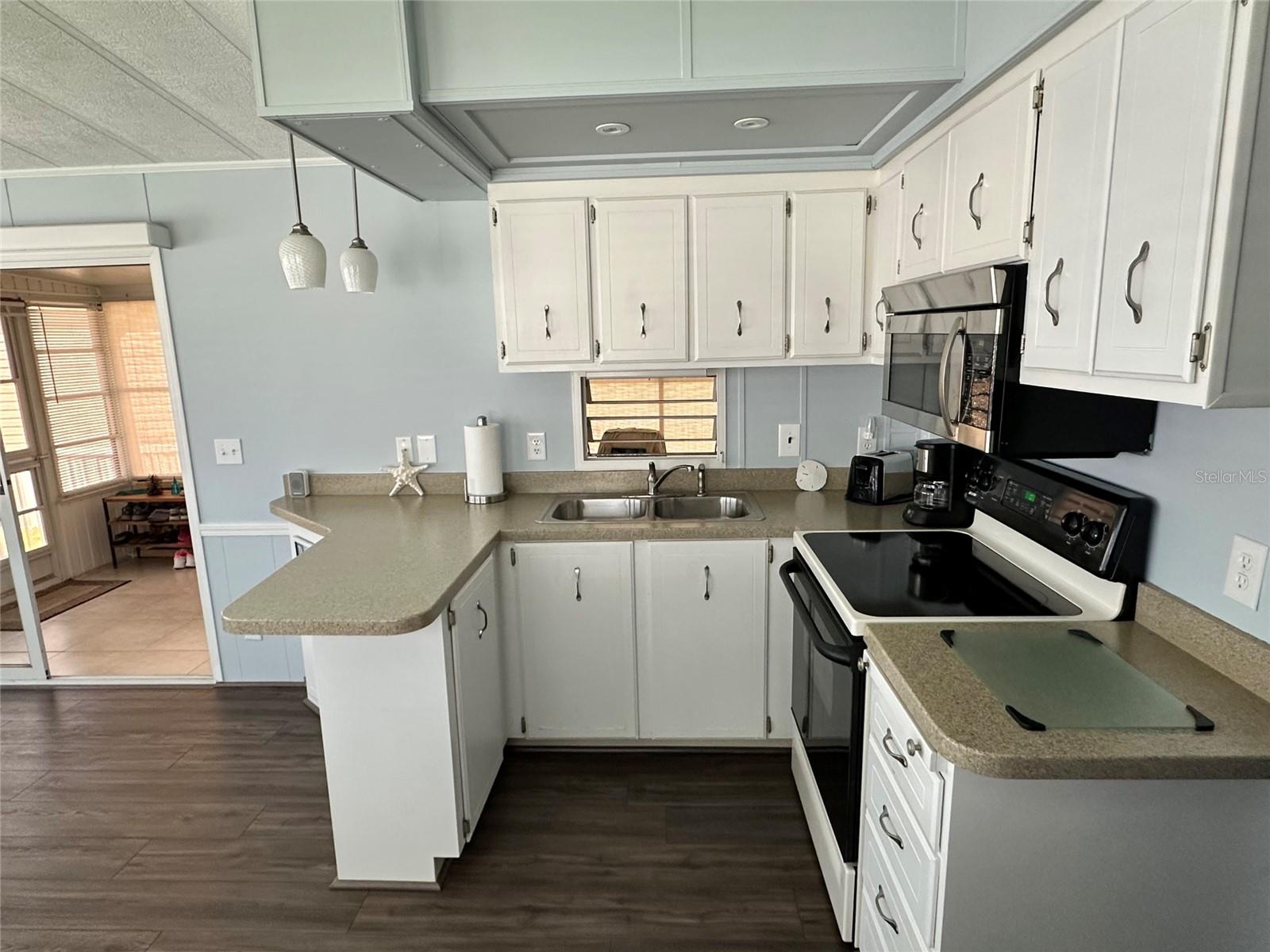 Image 11 of 22 For 54 Crown Point Drive