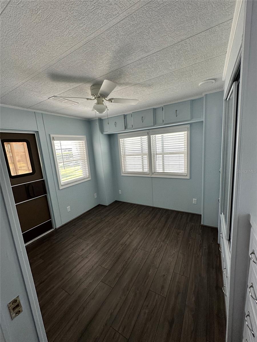 Image 16 of 22 For 54 Crown Point Drive