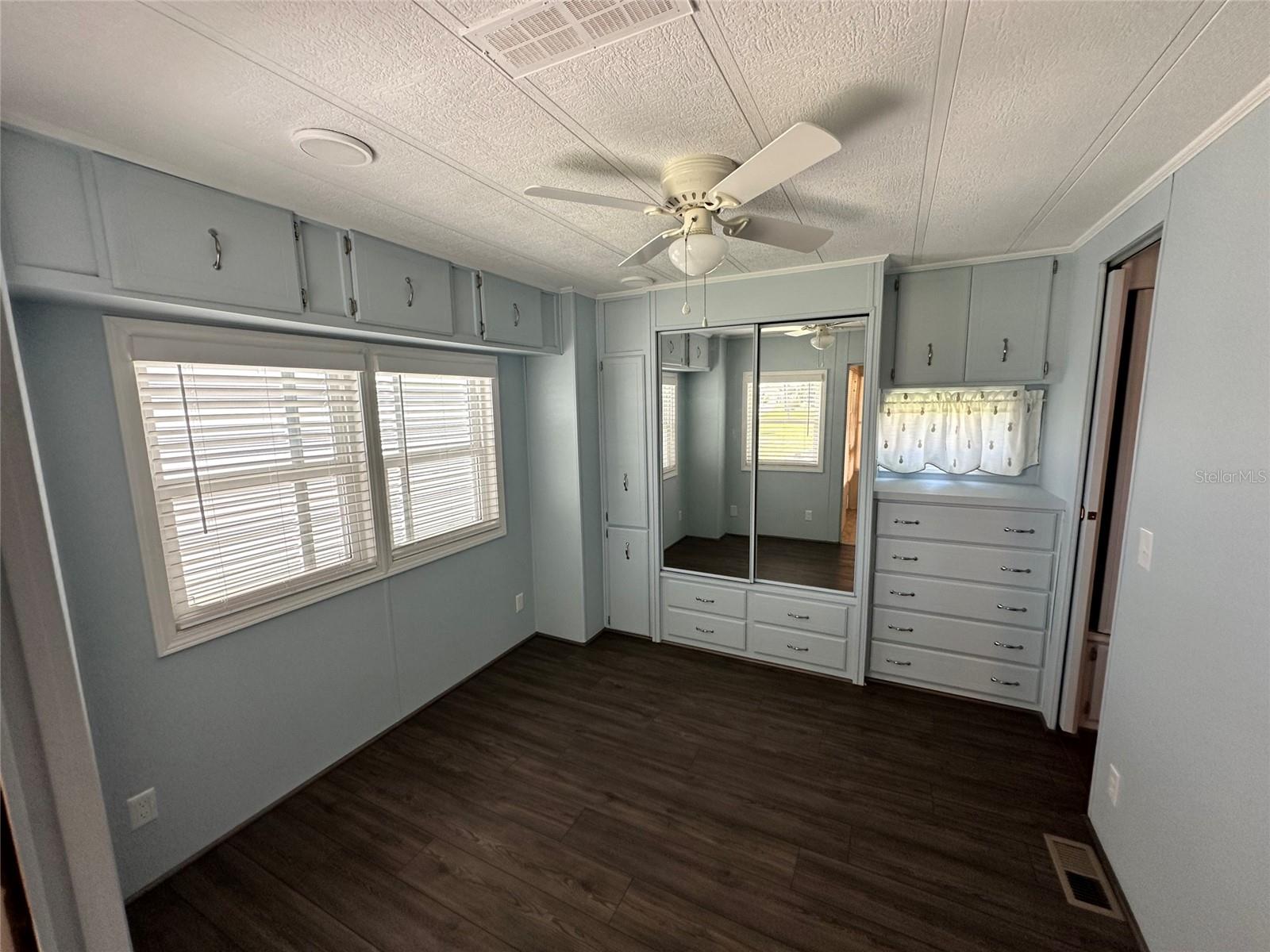 Image 17 of 22 For 54 Crown Point Drive