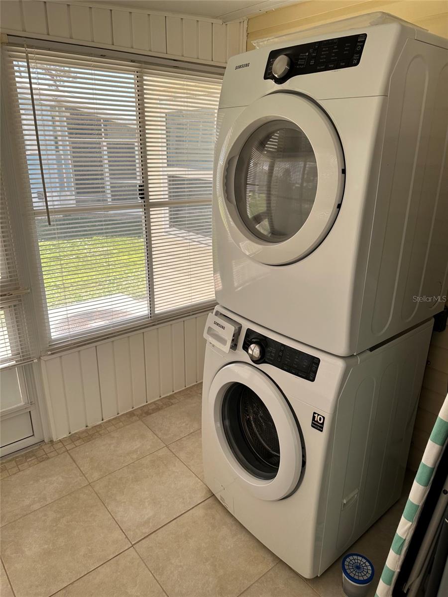 Image 20 of 22 For 54 Crown Point Drive