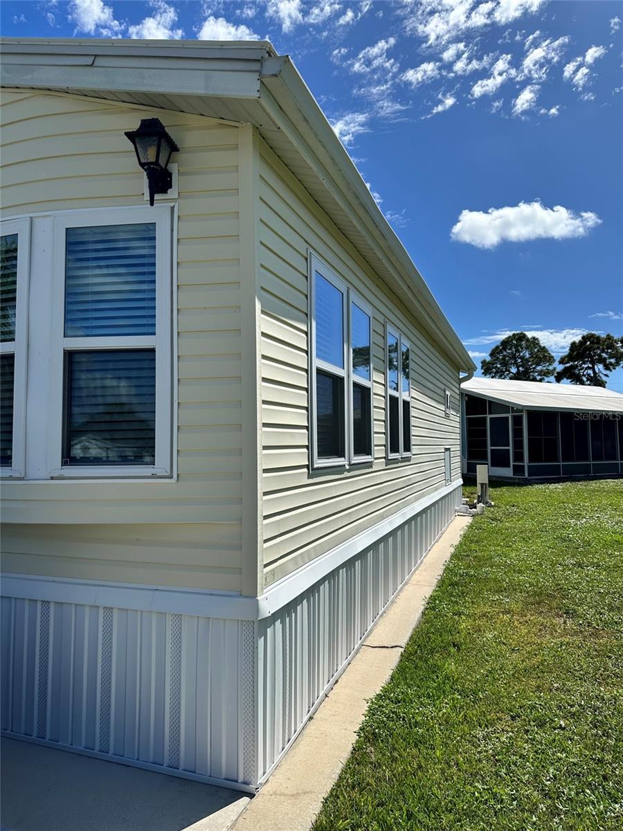 Image 4 of 22 For 54 Crown Point Drive