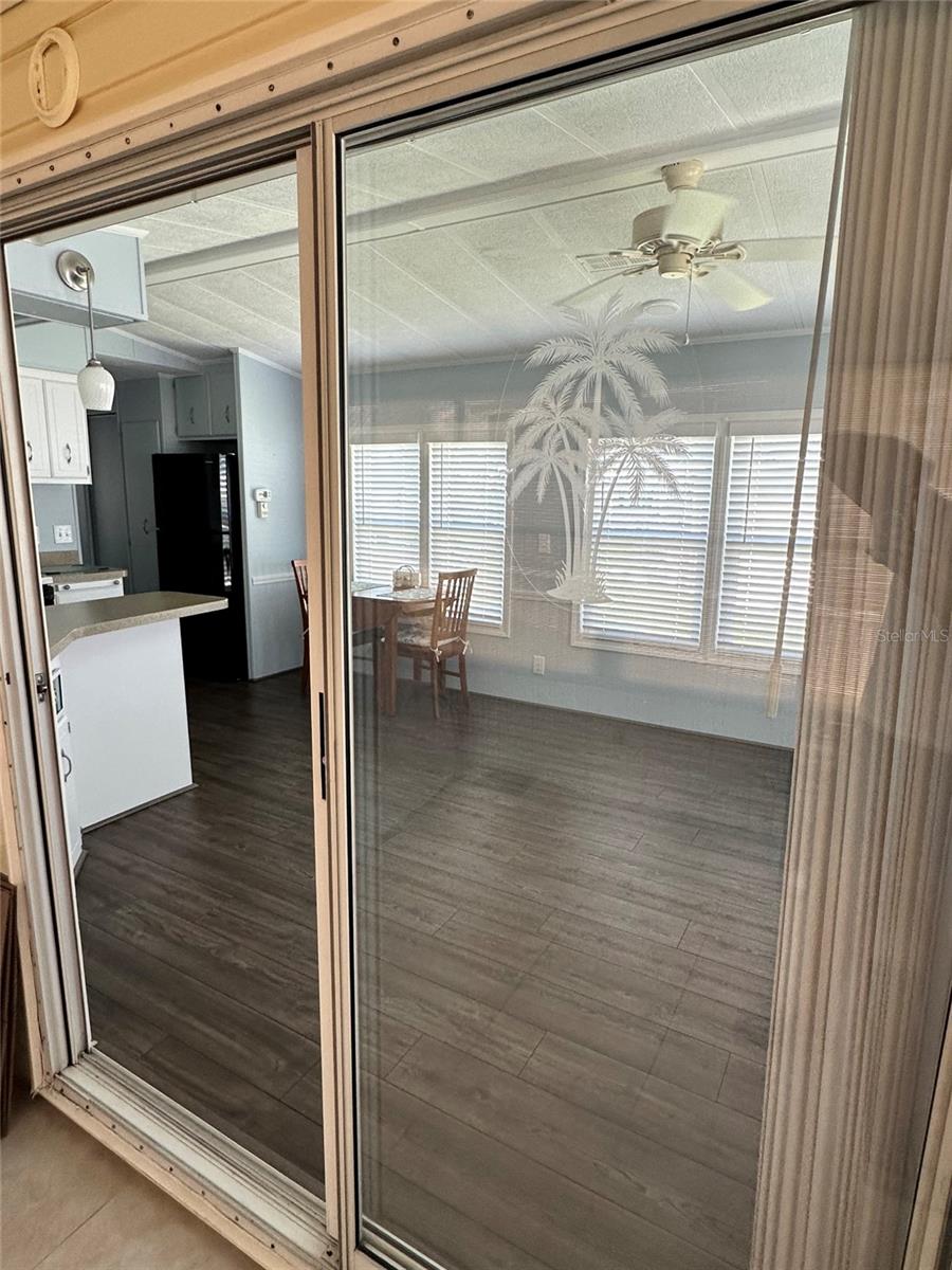 Image 7 of 22 For 54 Crown Point Drive