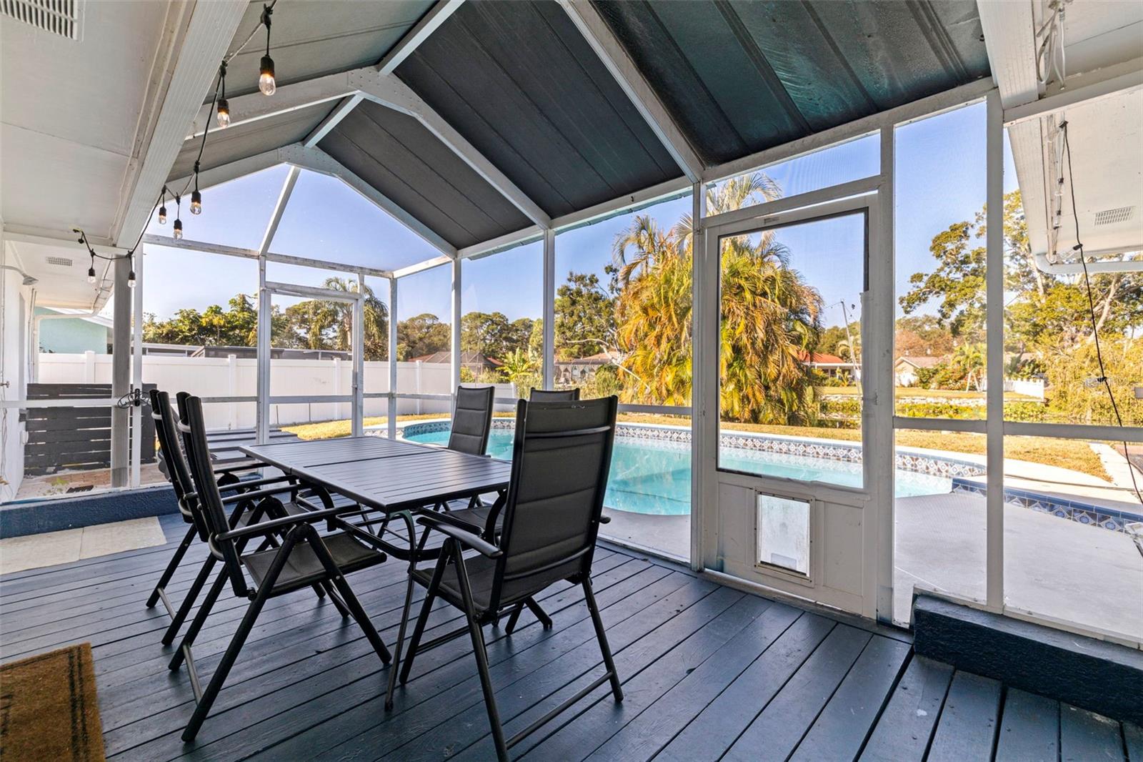 Image 19 of 29 For 5802 Bay Pines Lakes Boulevard