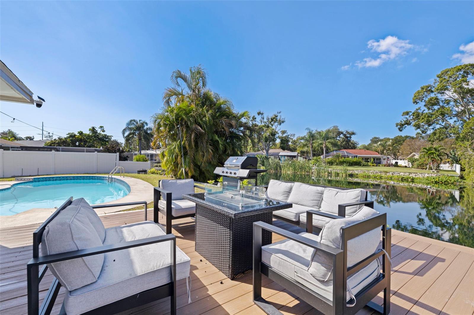 Image 20 of 29 For 5802 Bay Pines Lakes Boulevard