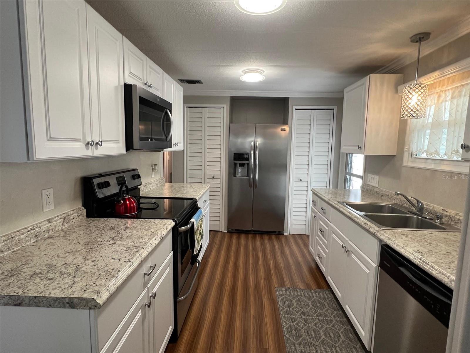 Image 14 of 31 For 41 Thatch Palm Street E 41