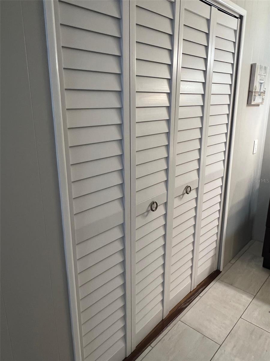 Image 26 of 31 For 41 Thatch Palm Street E 41