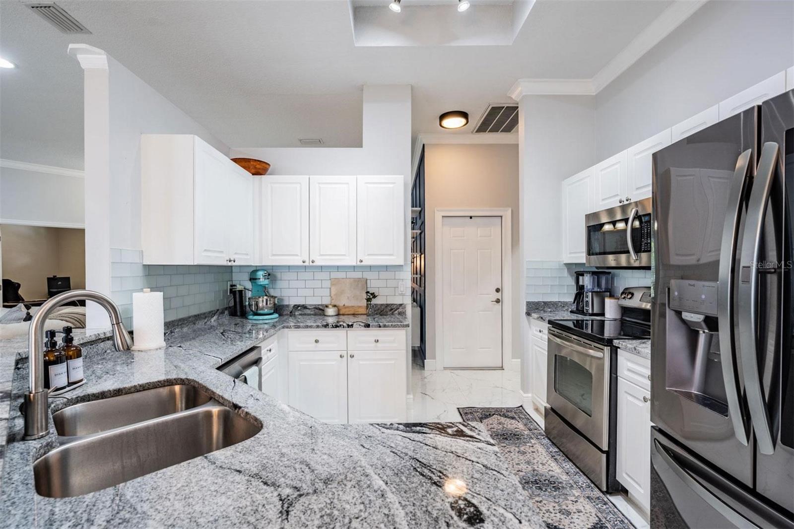 Image 17 of 44 For 28335 Glade Fern Court