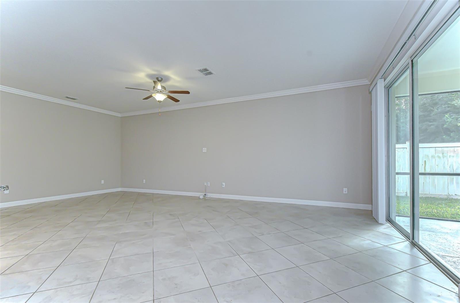 Image 20 of 76 For 2281 Livorno Way