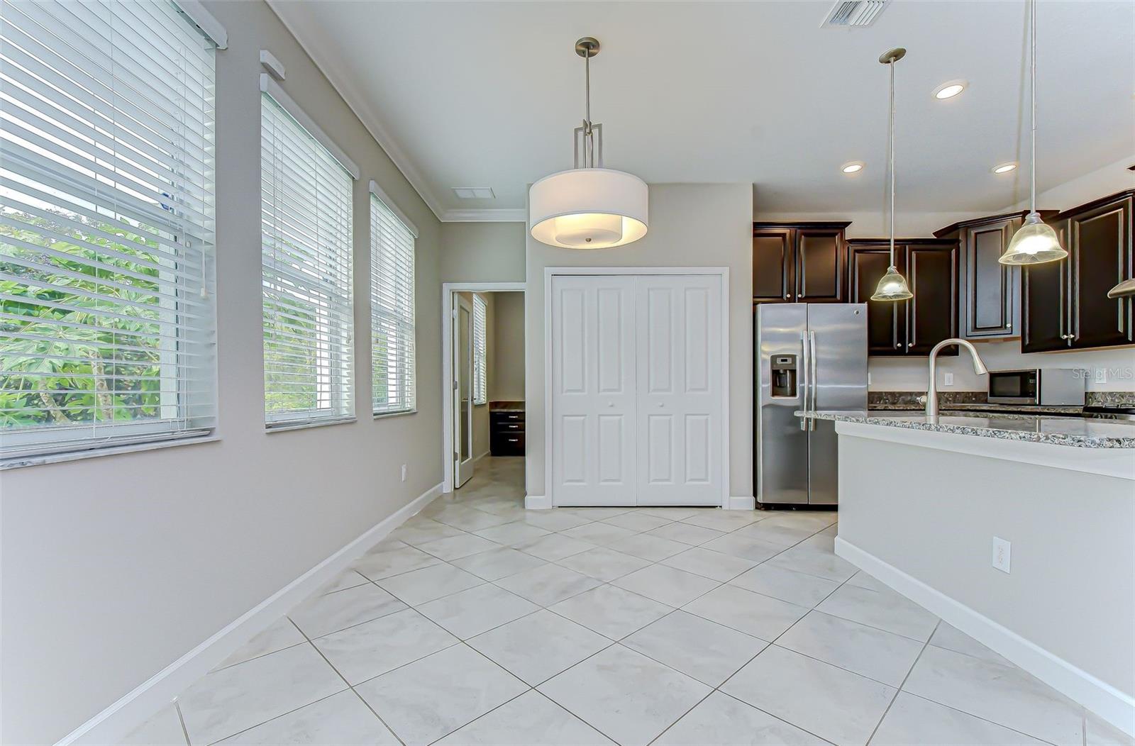 Image 21 of 76 For 2281 Livorno Way