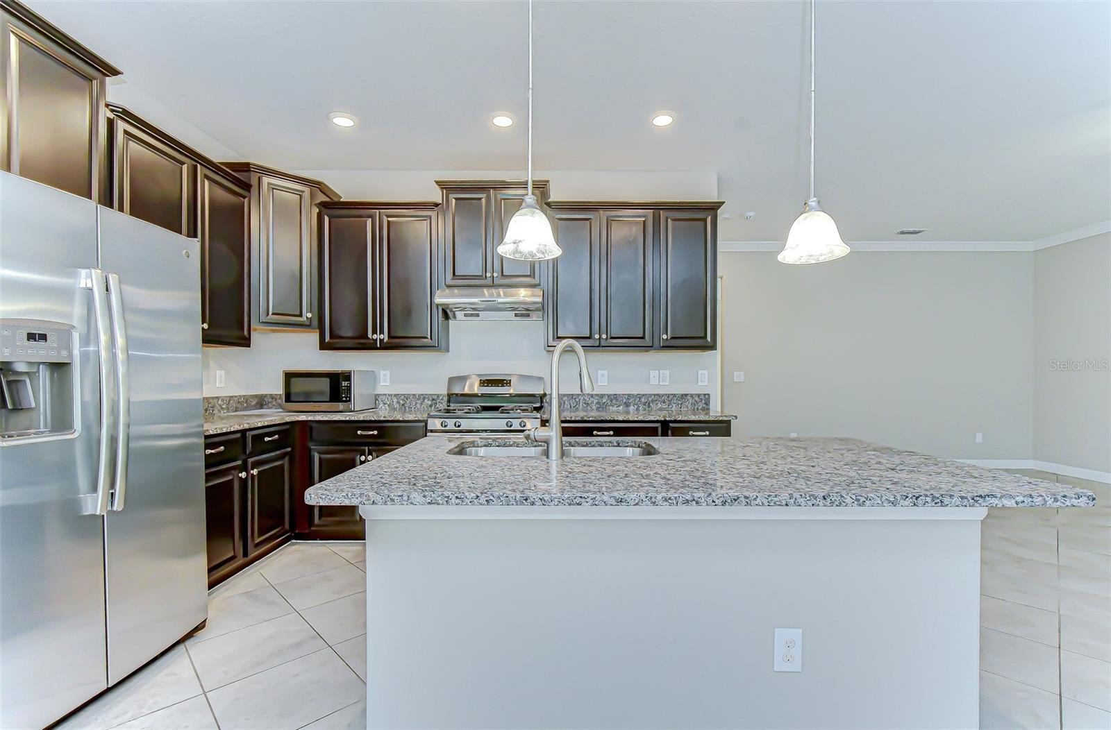 Image 26 of 76 For 2281 Livorno Way