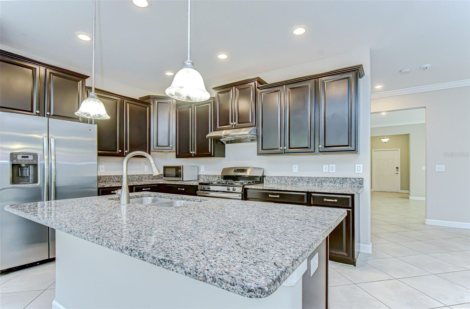 Image 27 of 76 For 2281 Livorno Way