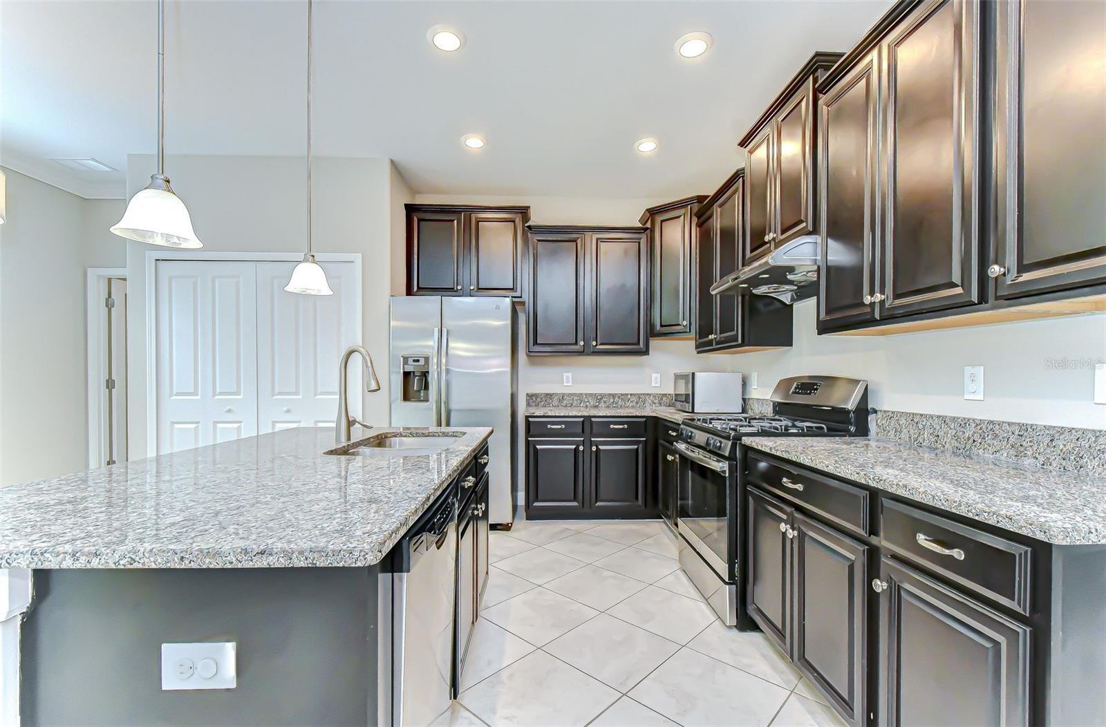 Image 28 of 76 For 2281 Livorno Way