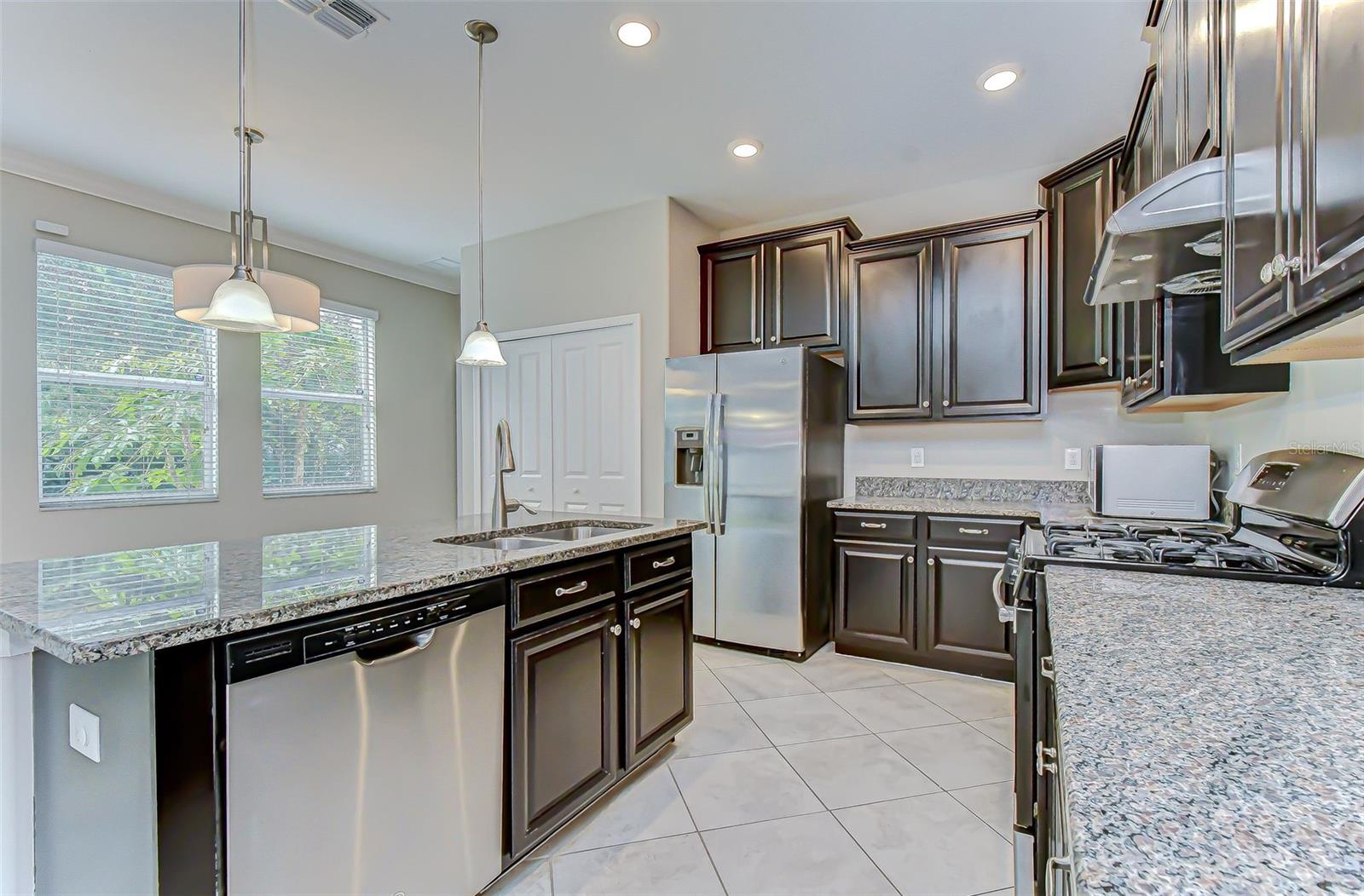 Image 29 of 76 For 2281 Livorno Way