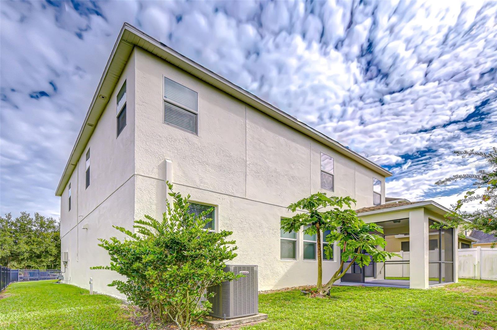 Image 68 of 76 For 2281 Livorno Way