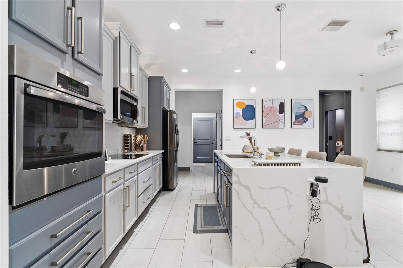 Image 13 of 42 For 7017 Briarhill Court