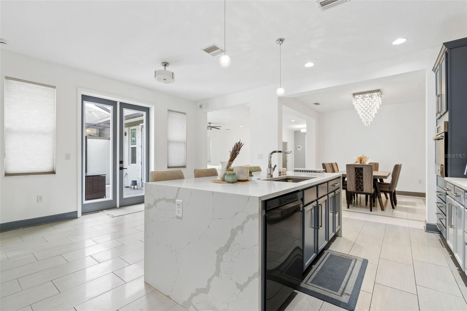 Image 15 of 42 For 7017 Briarhill Court