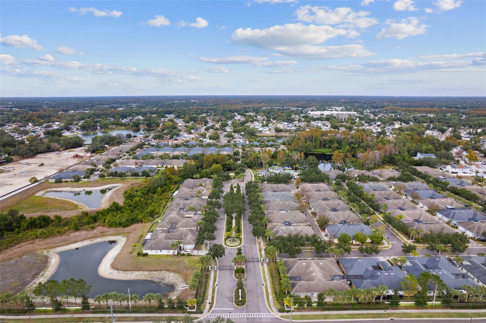 Image 26 of 42 For 7017 Briarhill Court