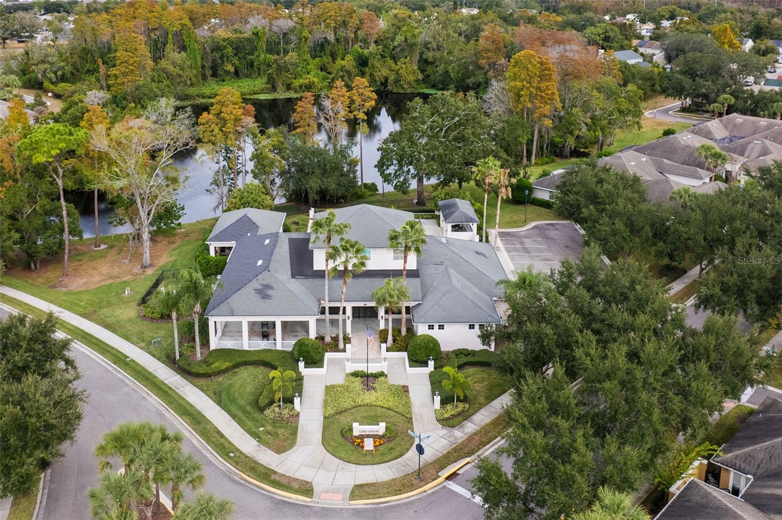 Image 27 of 42 For 7017 Briarhill Court