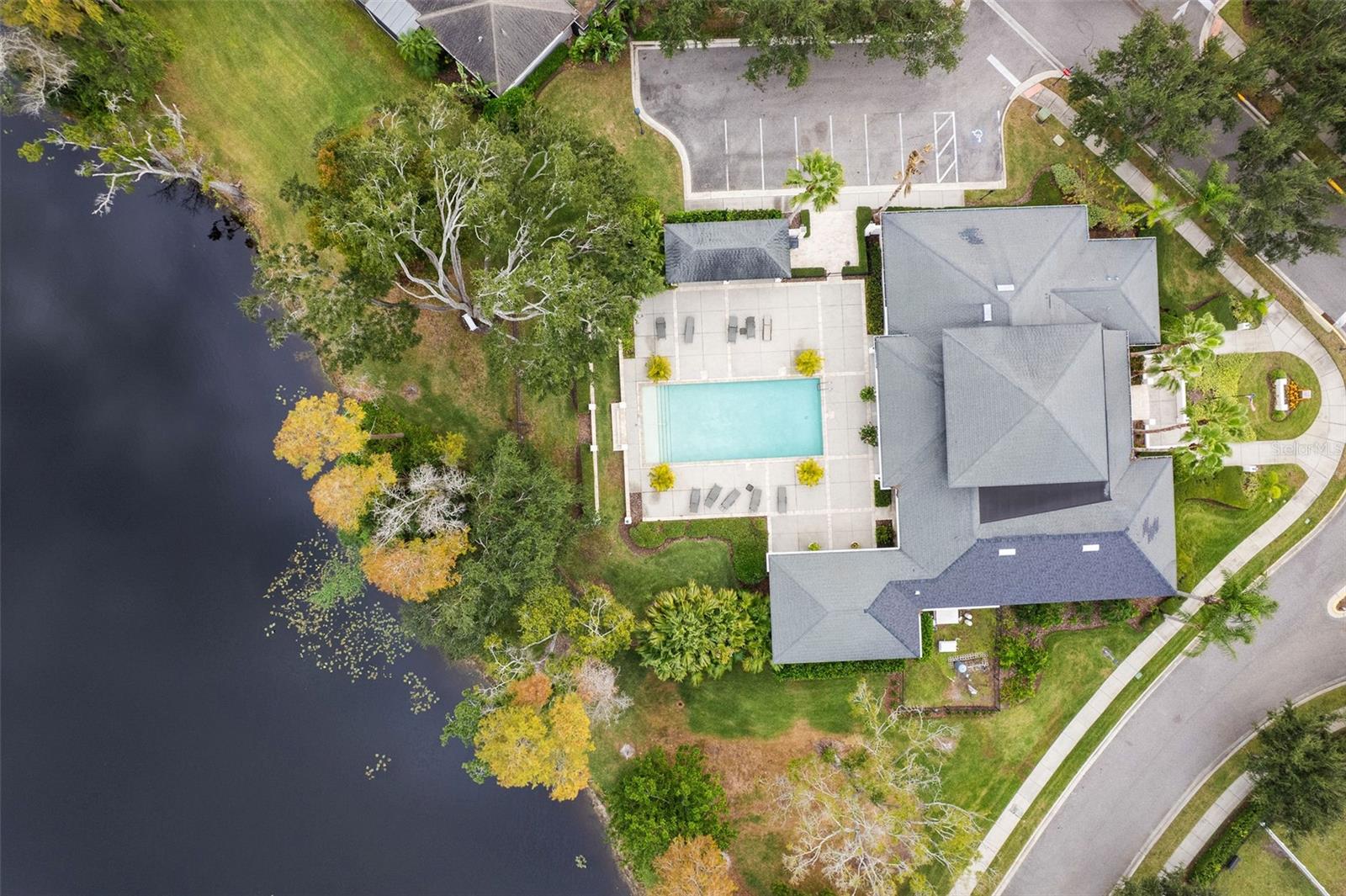 Image 31 of 42 For 7017 Briarhill Court