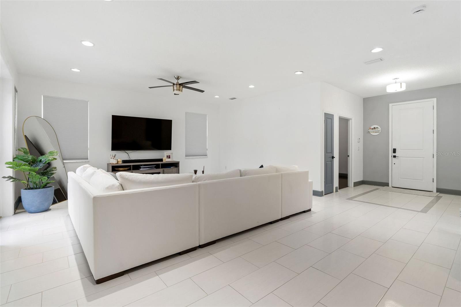 Image 5 of 42 For 7017 Briarhill Court