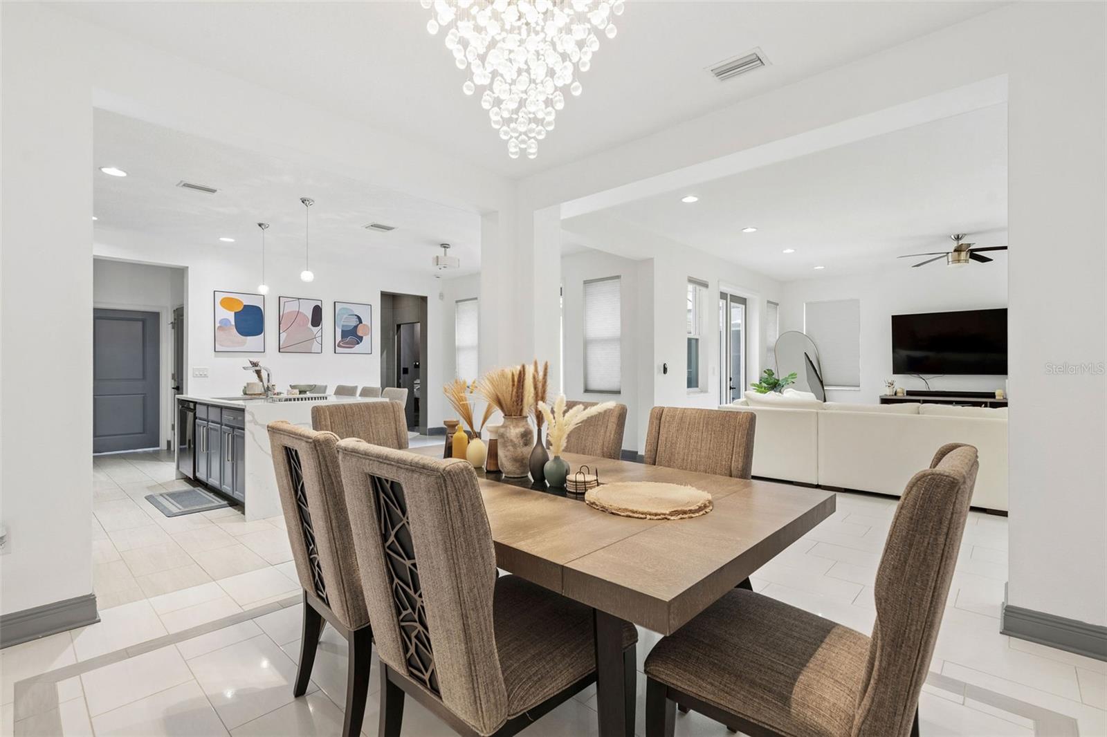 Image 7 of 42 For 7017 Briarhill Court