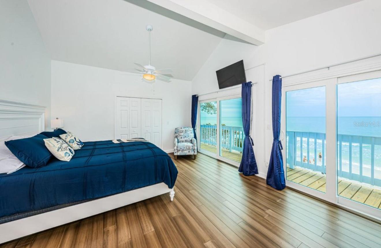 Image 23 of 37 For 8432 Gulf Boulevard Sailfish