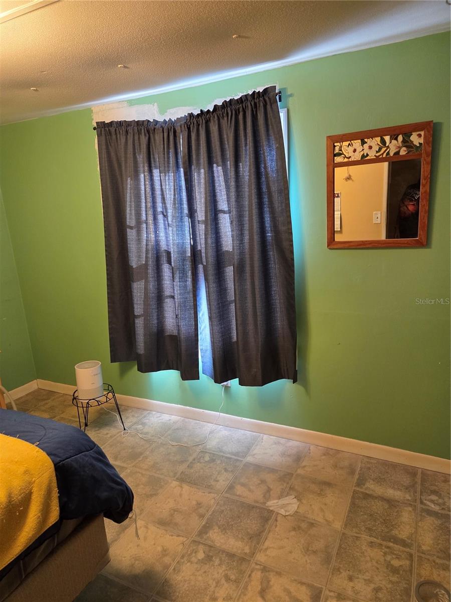 Image 13 of 38 For 505 Murcott Place