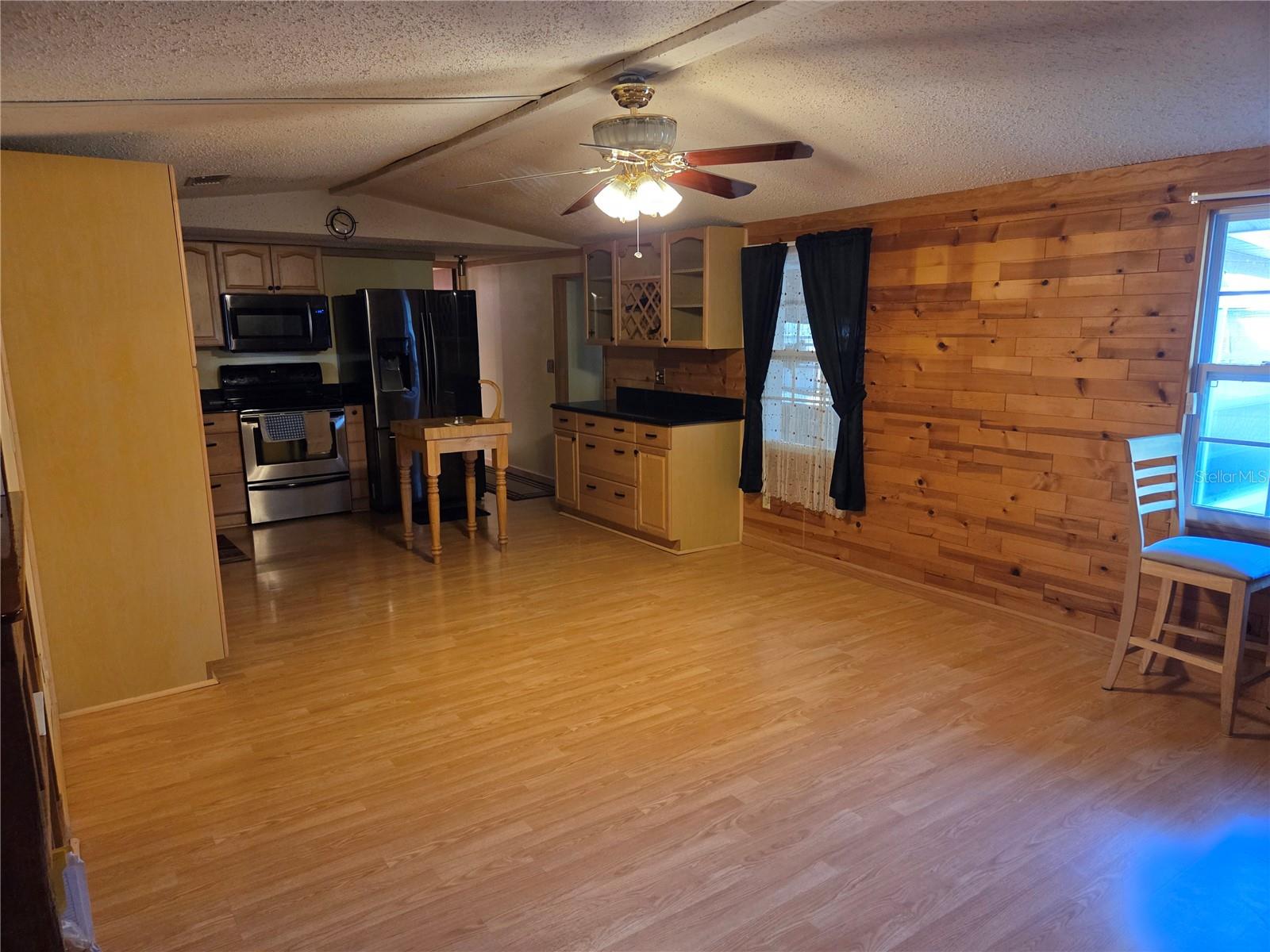 Image 16 of 38 For 505 Murcott Place