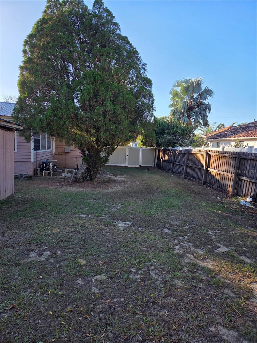 Image 35 of 38 For 505 Murcott Place