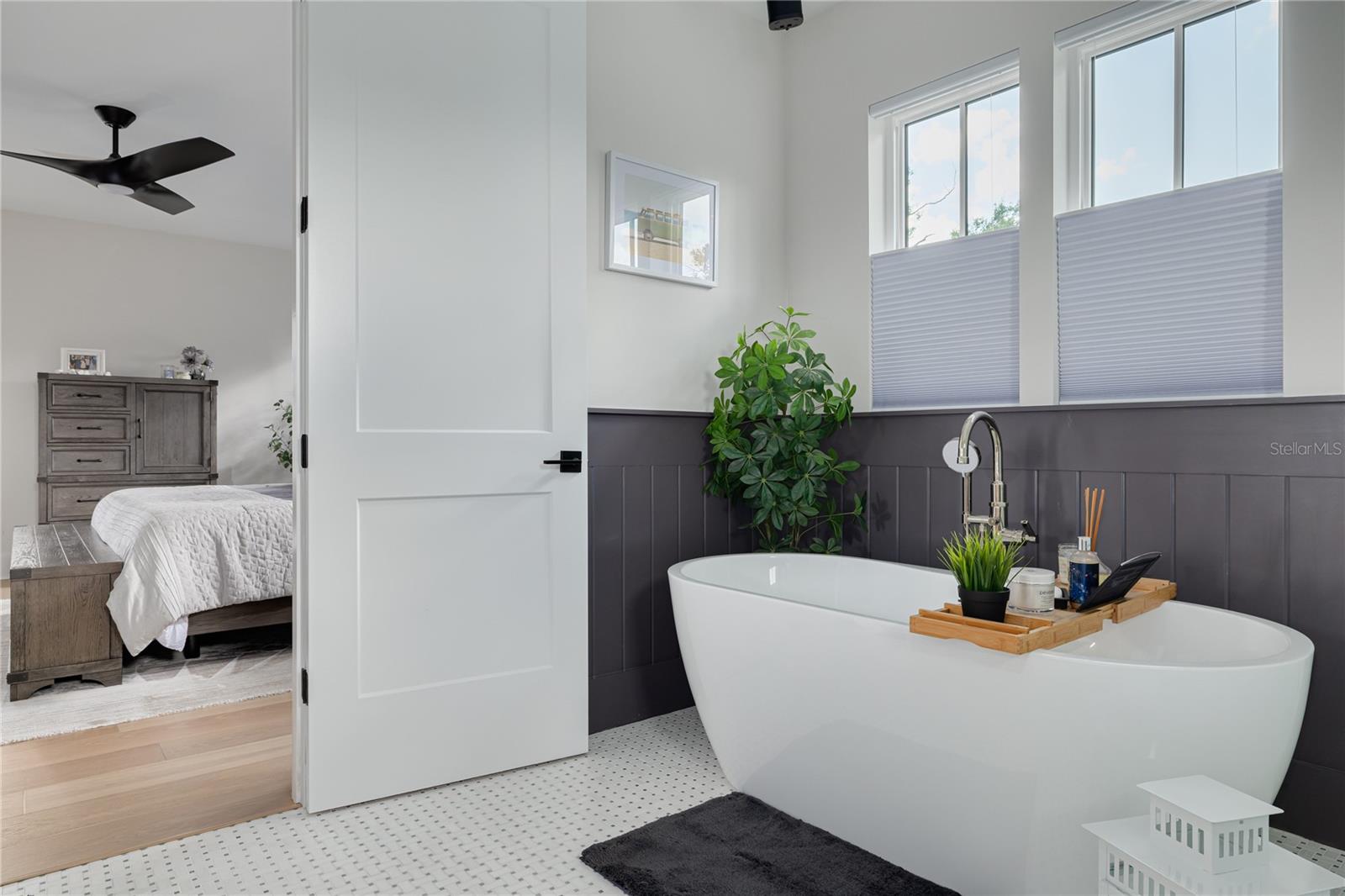 Image 23 of 45 For 3104 11th Street N