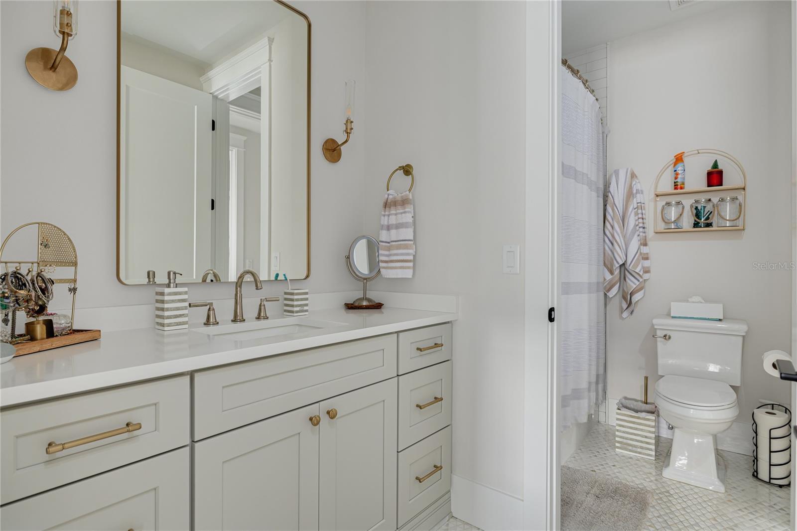 Image 26 of 45 For 3104 11th Street N