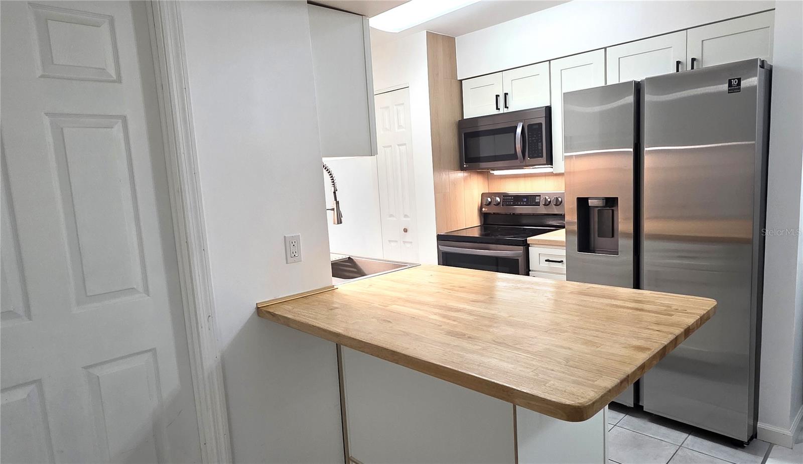 Image 11 of 23 For 206 Berry Tree Place 206