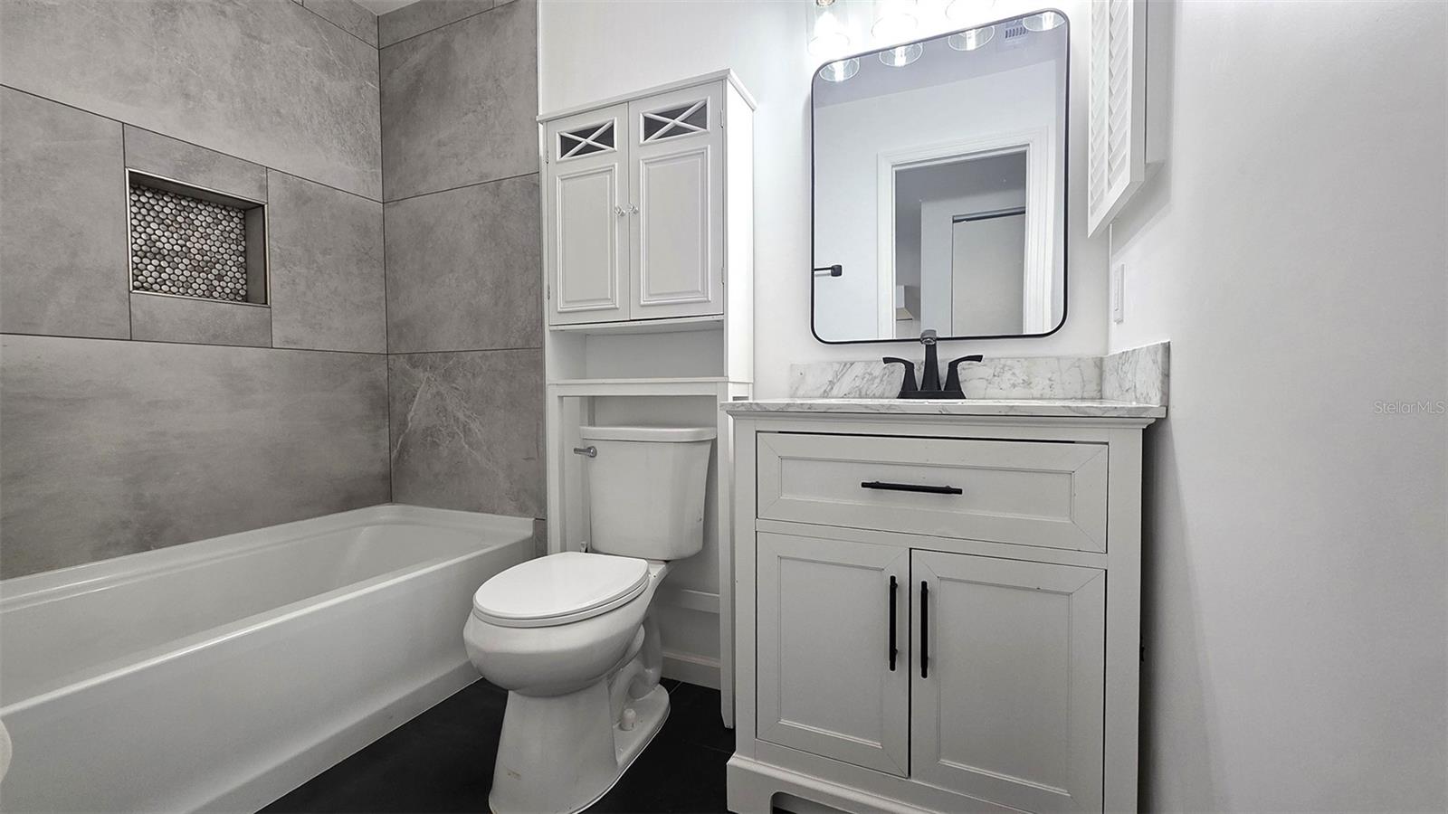 Image 15 of 23 For 206 Berry Tree Place 206