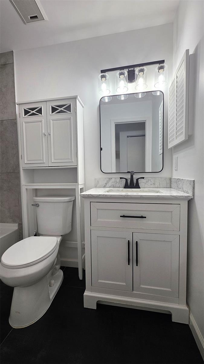 Image 17 of 23 For 206 Berry Tree Place 206