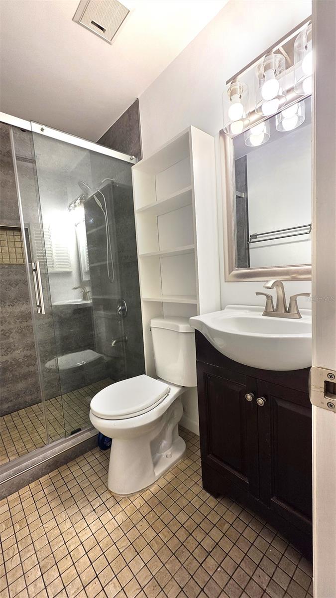 Image 19 of 23 For 206 Berry Tree Place 206